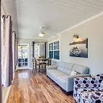 Waterfront Gem With Pool, Dock And Lanai In Tampa!
