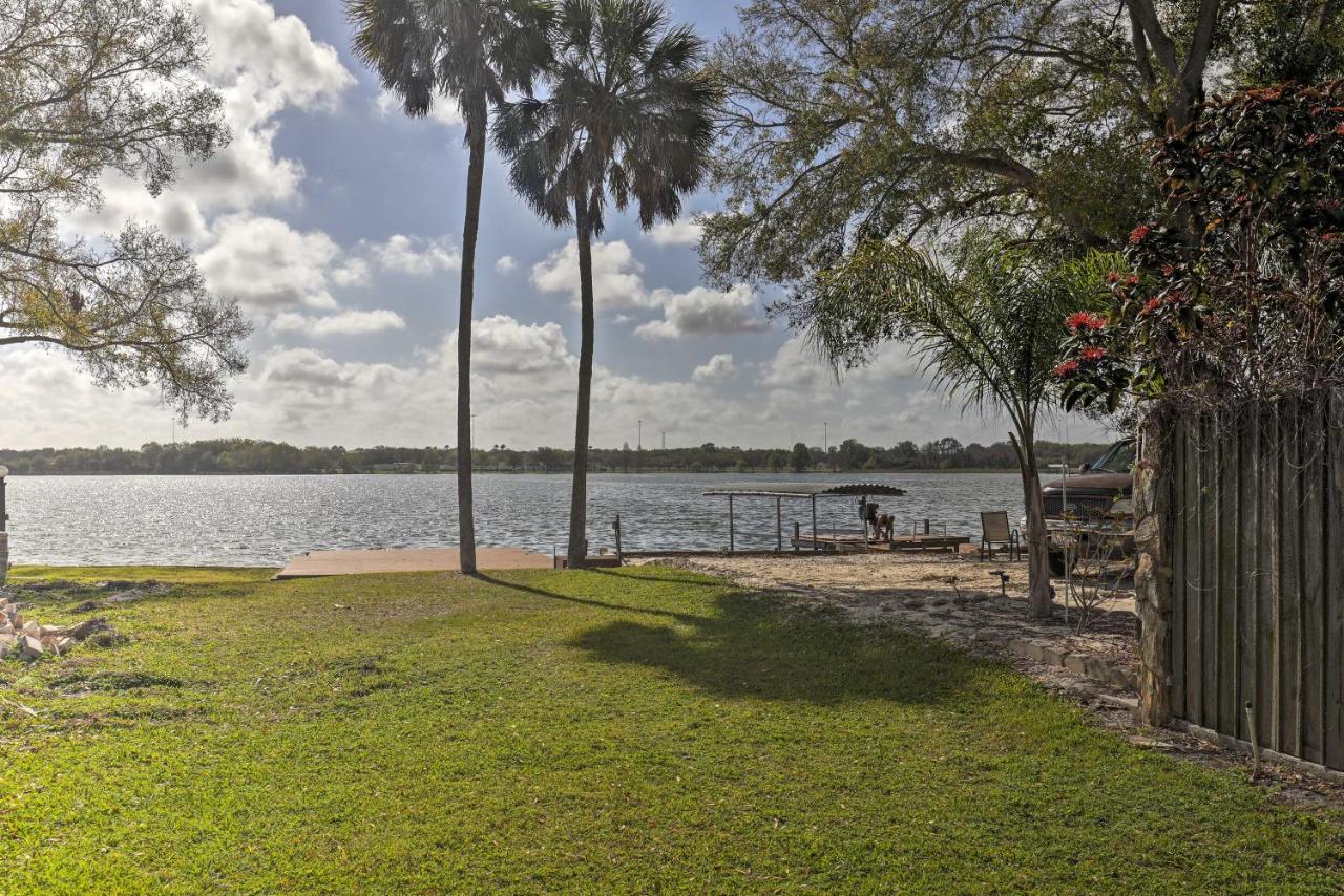 Waterfront Gem With Pool, Dock And Lanai In Tampa! Holiday home Tampa