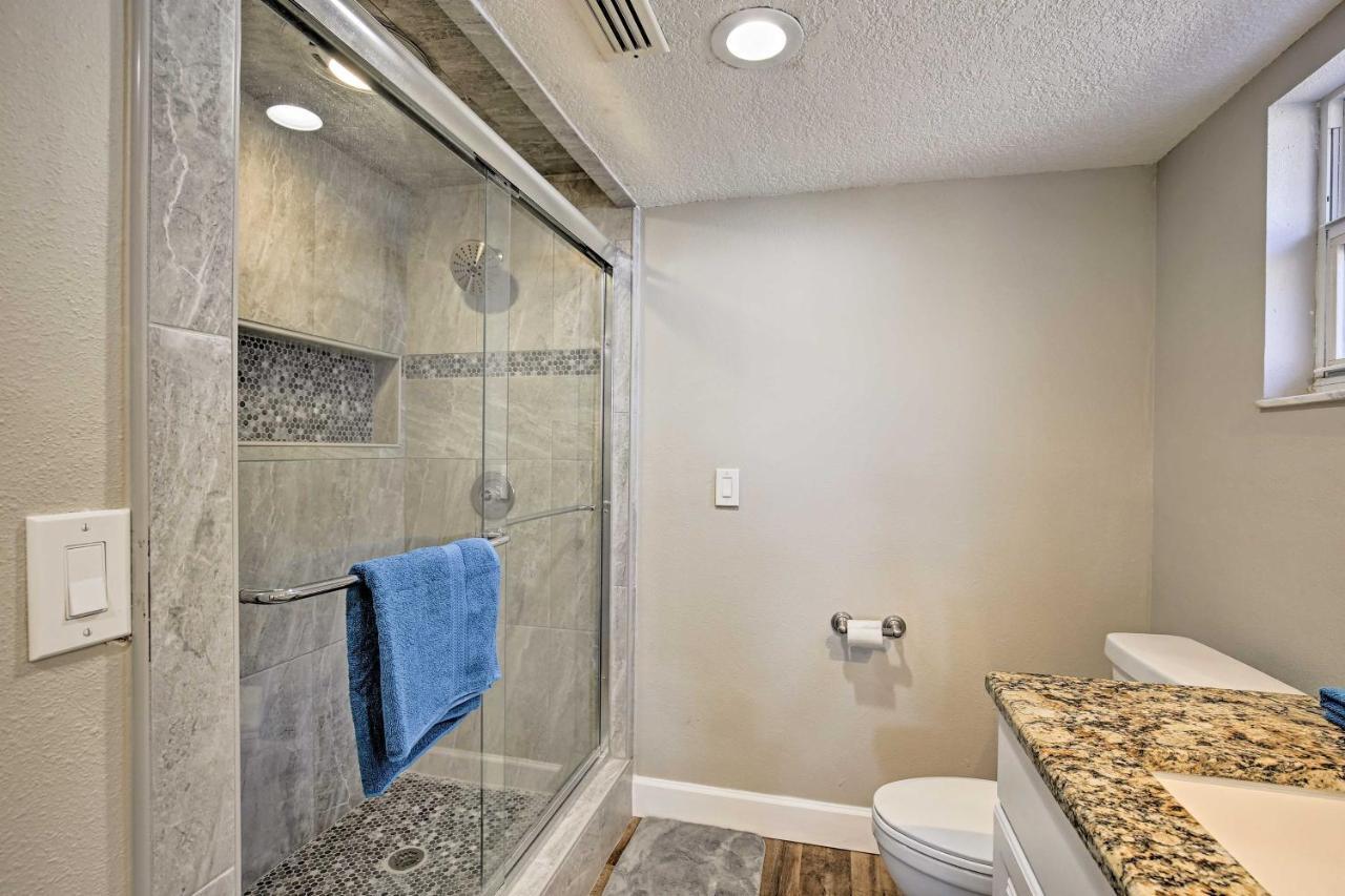 Waterfront Gem With Pool, Dock And Lanai In Tampa! Holiday home *