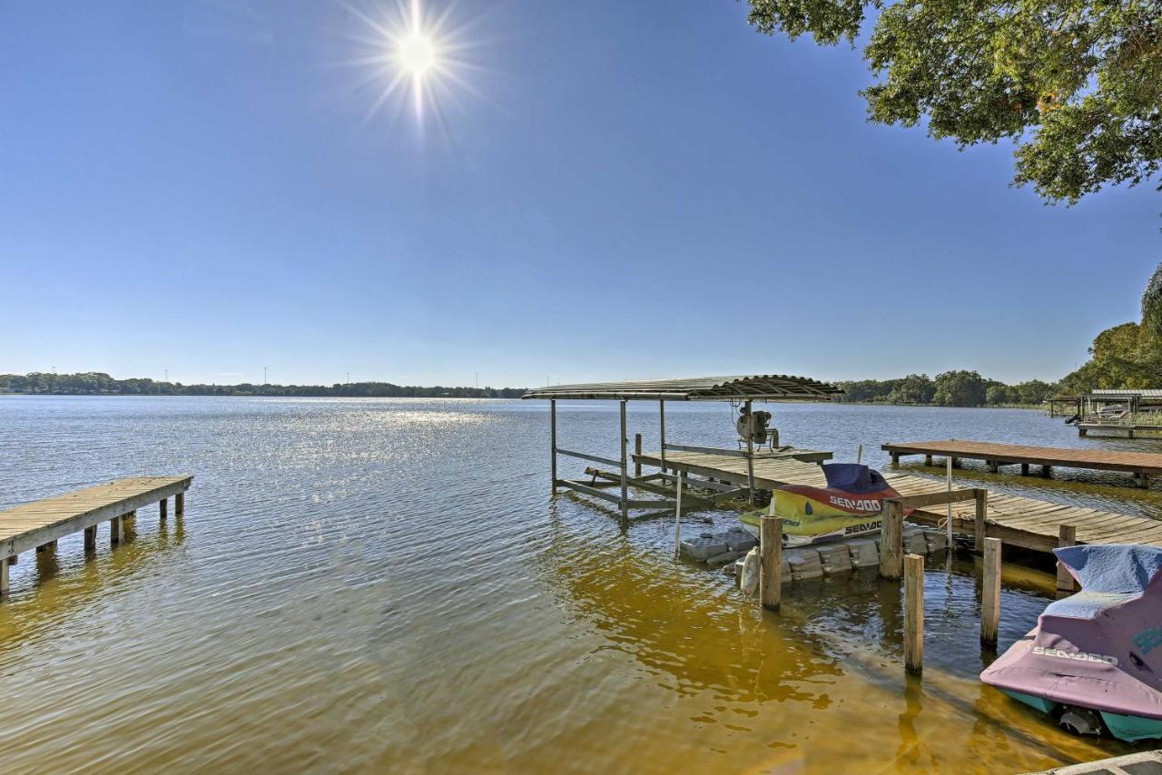 Waterfront Gem With Pool, Dock And Lanai In Tampa! Tampa