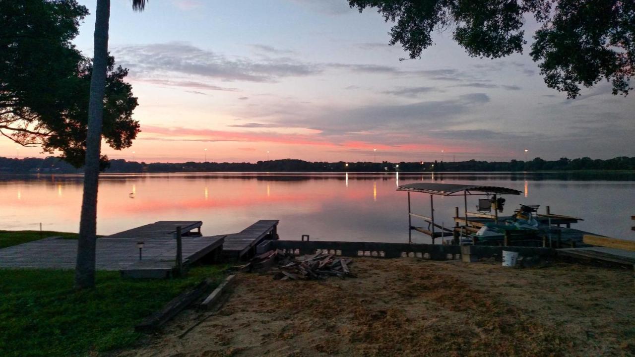 Waterfront Gem With Pool, Dock And Lanai In Tampa! * Tampa