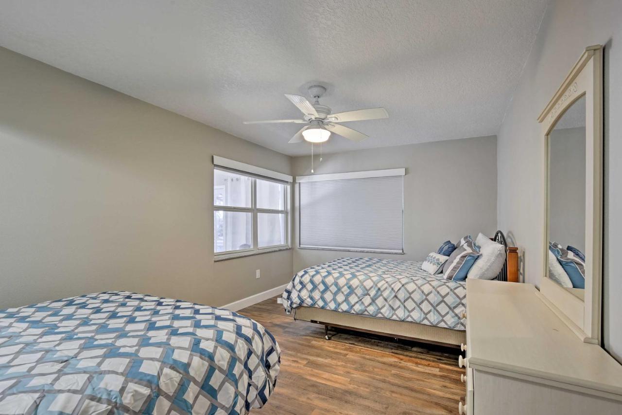 Holiday home Waterfront Gem With Pool, Dock And Lanai In Tampa! Tampa